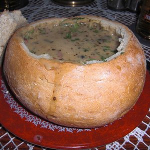 Zurek im Brot.jpg