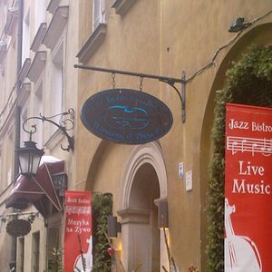 Piano Bar in der Warschauer Altstadt.jpg