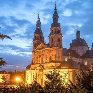 Der Dom zu Fulda in der Abenddämmerung_0.jpg