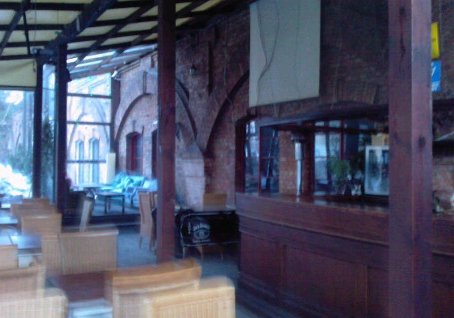 Piano Bar im Fort Mokotow 2.jpg